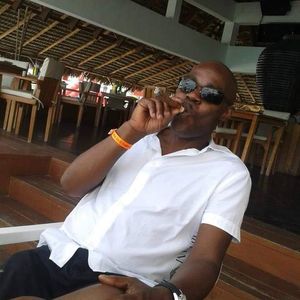 Meet your Posher, Levon